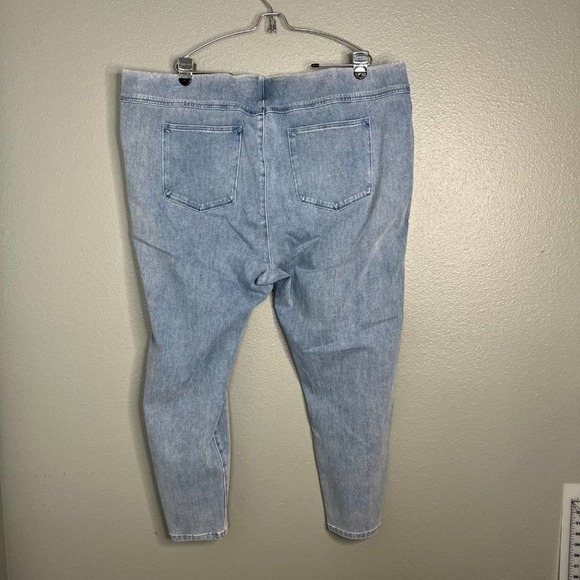 Soft Surroundings Pull On Skinny Jeans Size 3X Light Faded Wash Whiskering NEW - Picture 6 of 8
